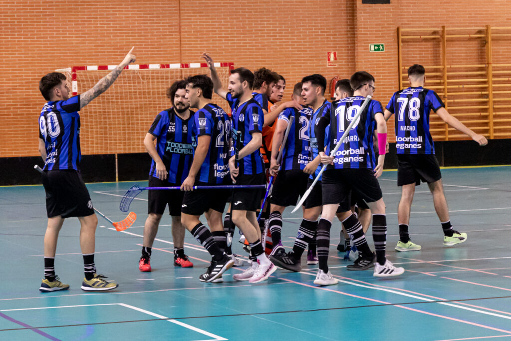 Floorball Leganés masculino B celebra